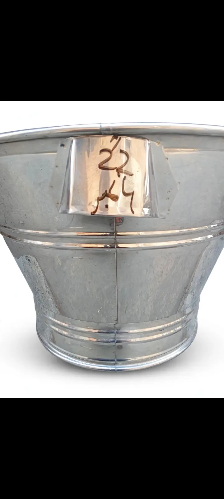 Steel tup 40 liter capacity Wala sada aur design wala — photo 2