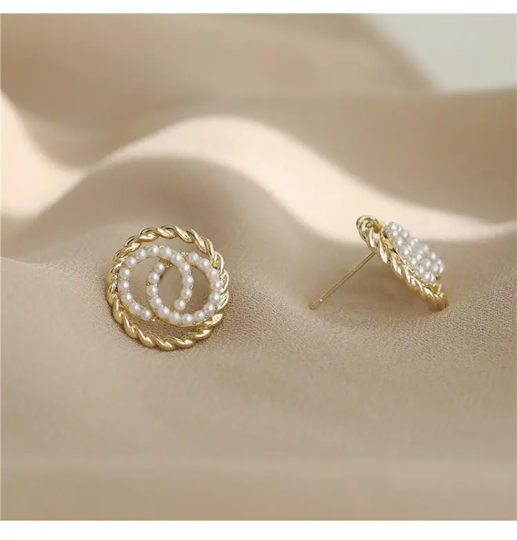 Girls Beautiful Earrings in Lahore — photo 4