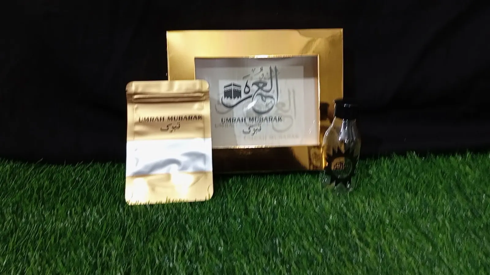 Umrah mubarak printed taburak gift set Umrah Mubarak printed box kajor pouch abezamzam bottle — photo 5