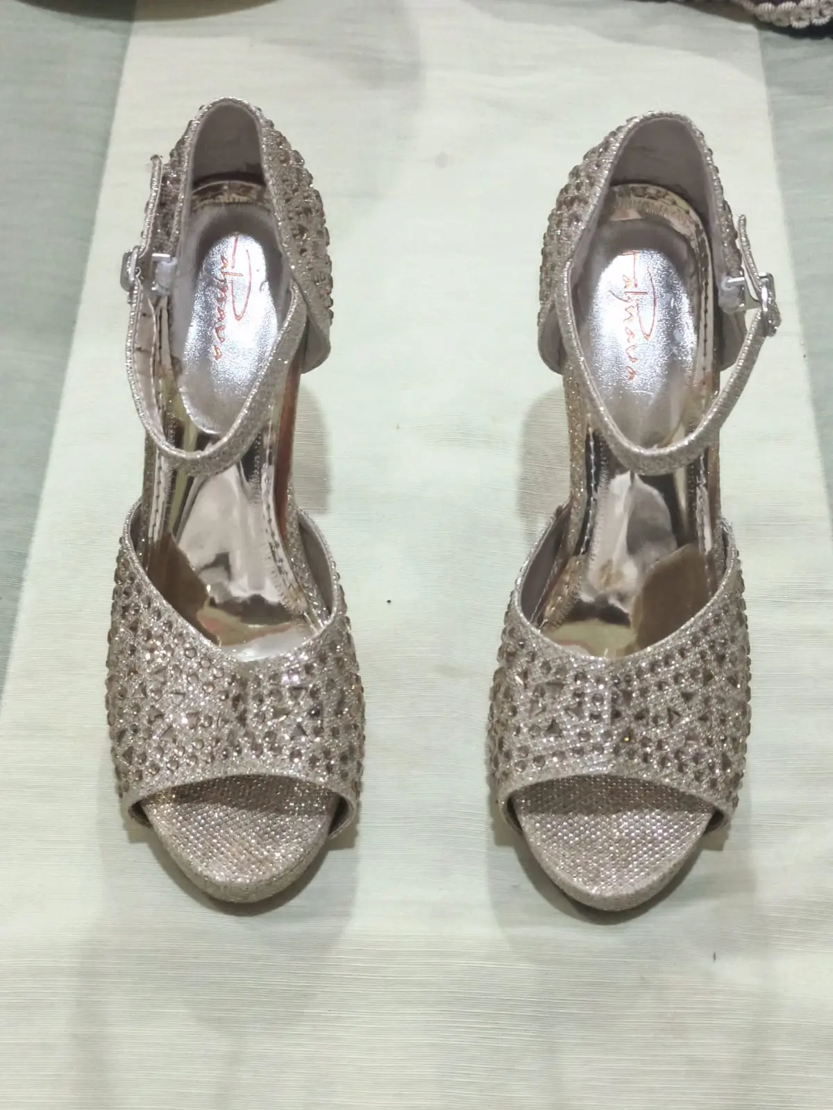 Bridal Shoes ( Almost New ) in Wapda Town Phase 1, Lahore