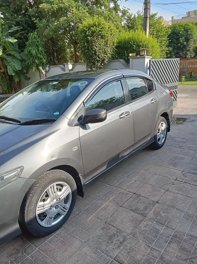 Honda City 2011 For Sale in Best Condition — photo 2