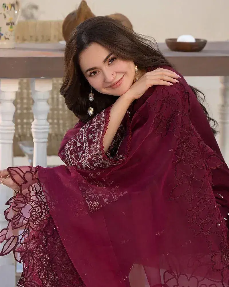 Maroon embroidered 3 piece lawn suit for women — photo 4