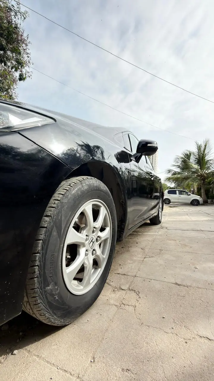 HONDA CIVIC UG 2015 — photo 4
