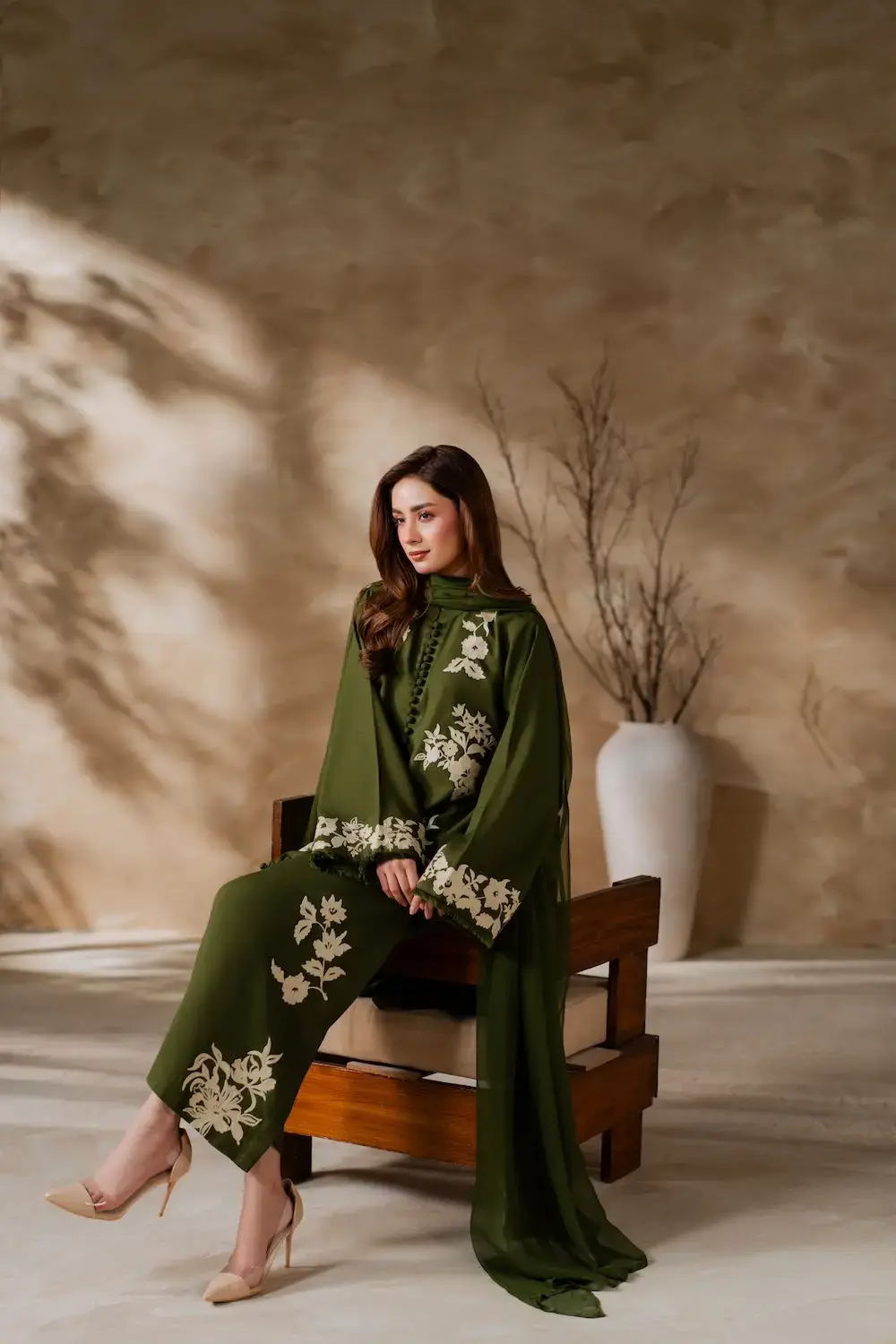3 pcs women’s stitched linen embroidered suit — photo 2
