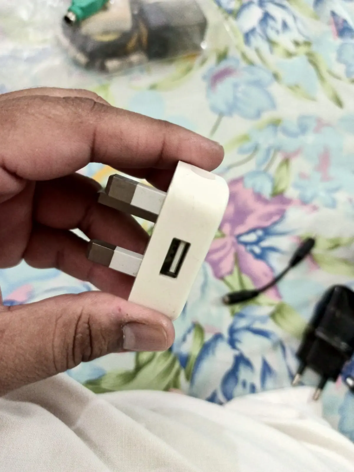 Different Original Chargers — photo 5