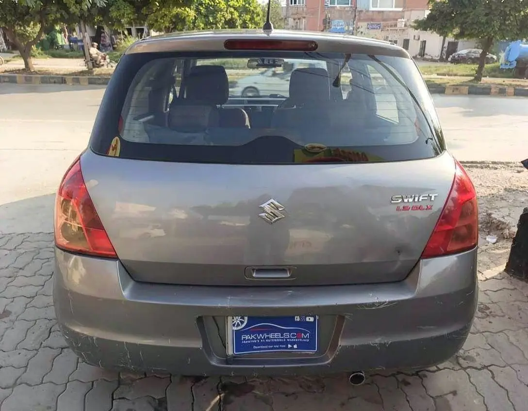 Suzuki swift DLX 1.3 2017 For Sale — photo 3