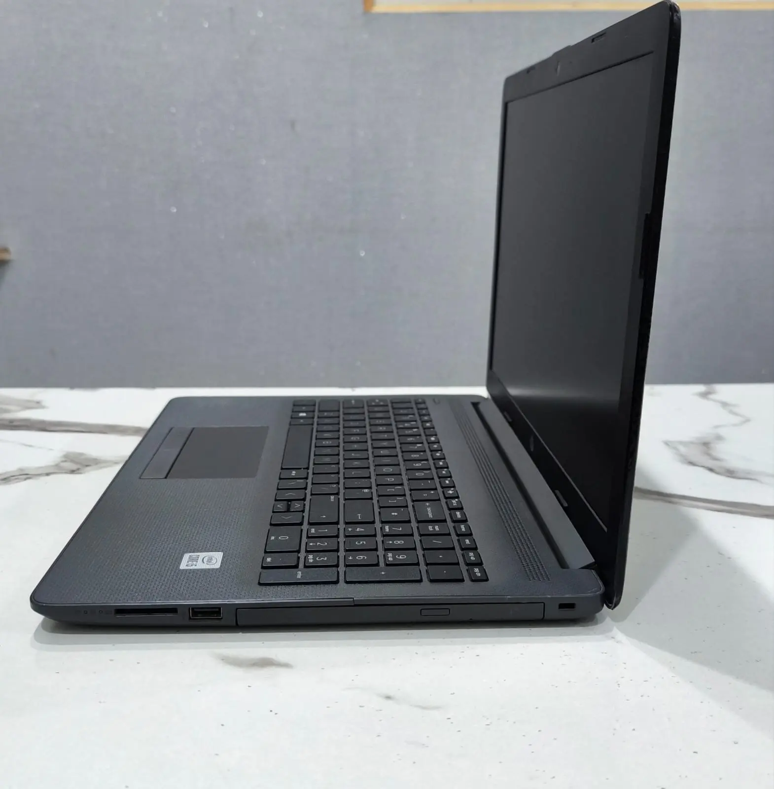 HP 250 G7 – 10th Gen Performance at an Amazing Price Processor: Intel Core i5 (10th Generation) — photo 4
