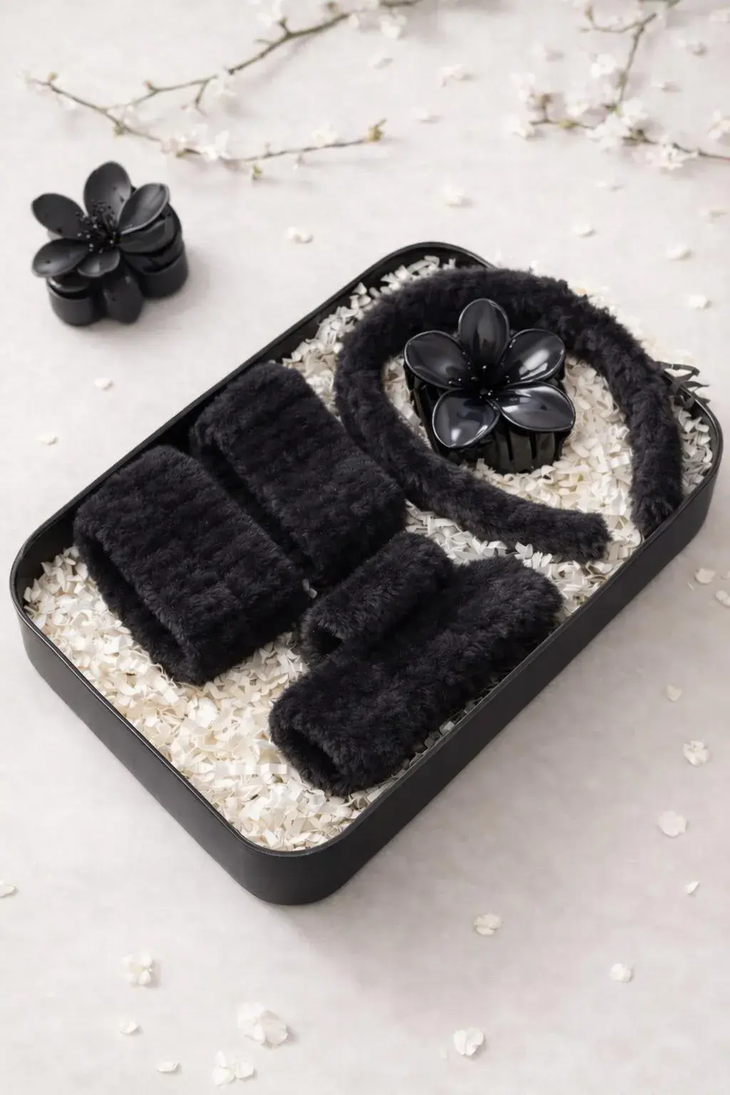 Fluffy skincare headband & wristband set with flower hair clip cute face washing accessories — photo 5