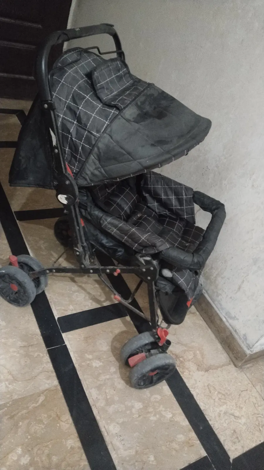 stroller for sale urgently in Shadbagh, Lahore