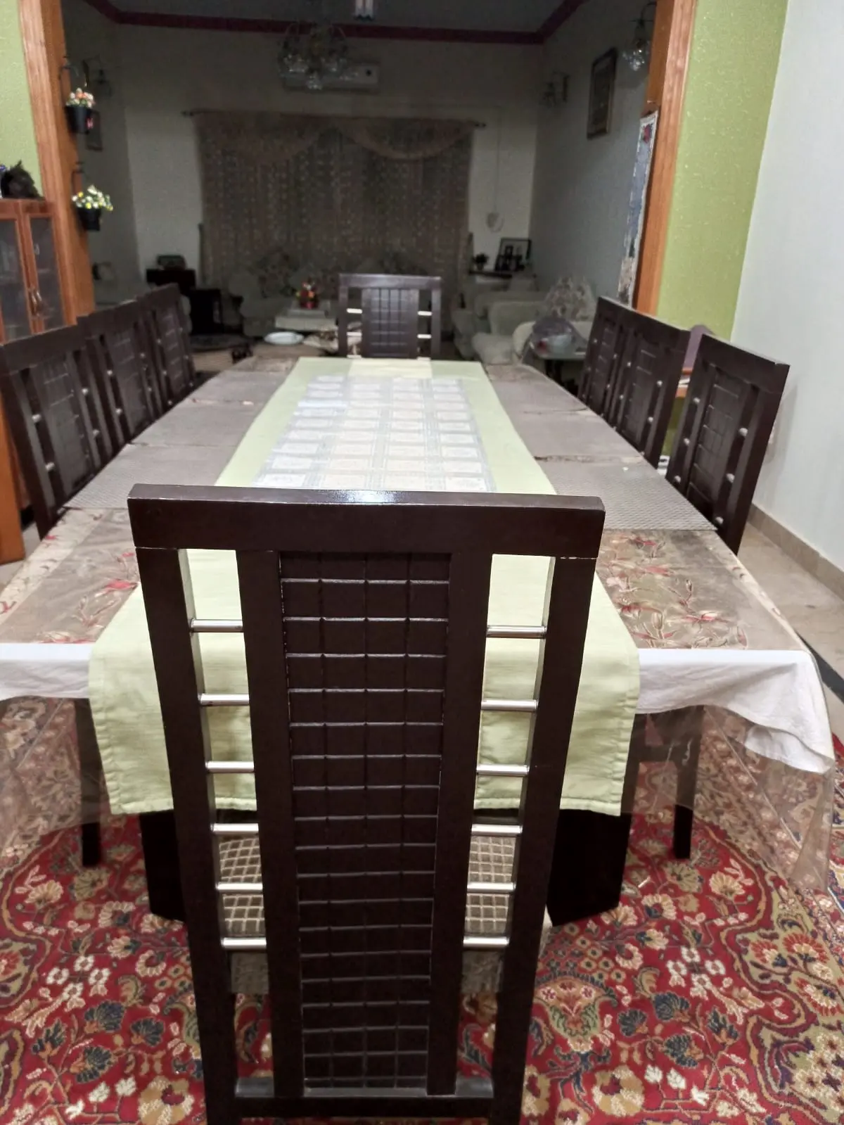 Heavy duty Dinning set for a family of 8 people in Wapda Town Phase 1, Lahore