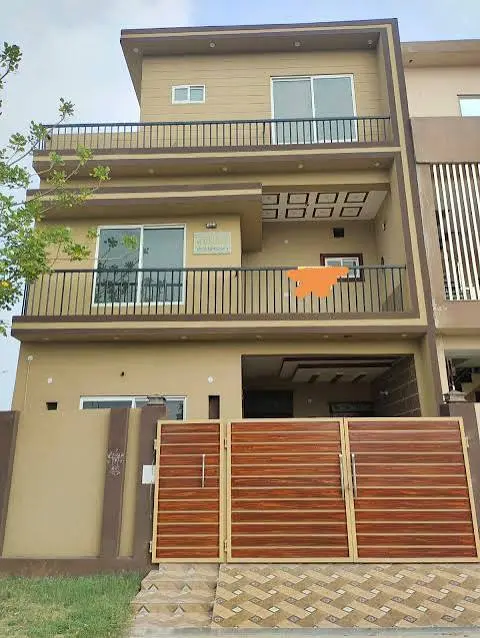 5 Marla House Available for Rent in Gulberg 3, Lahore