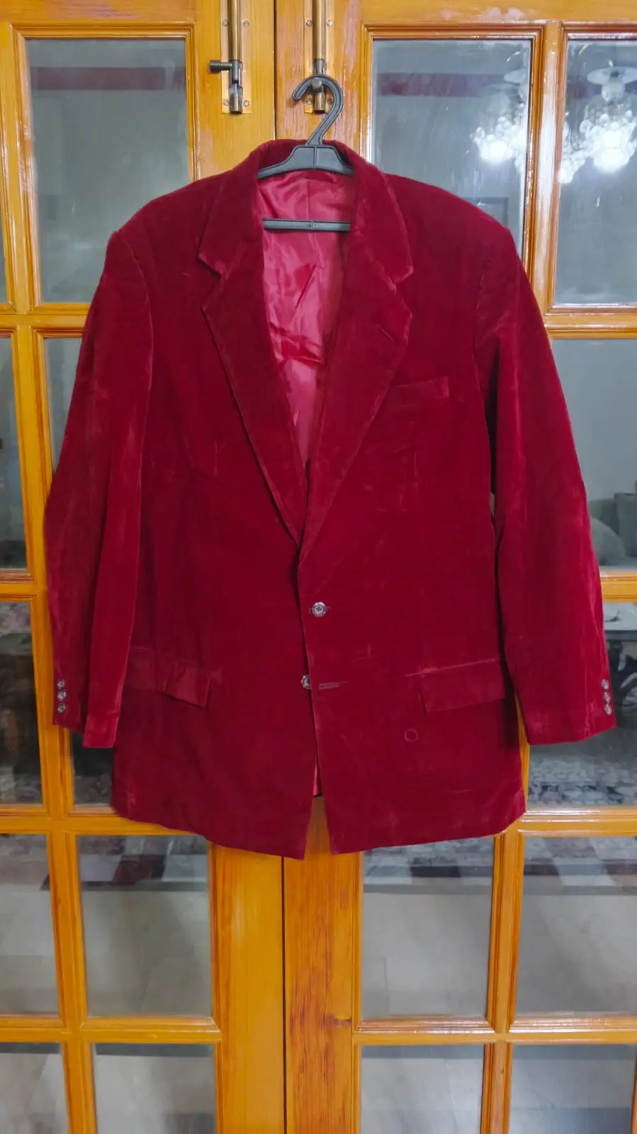 Used Coats for Sale ( Size is in between Large & Xtra Large ) in Wapda Town Phase 1, Lahore