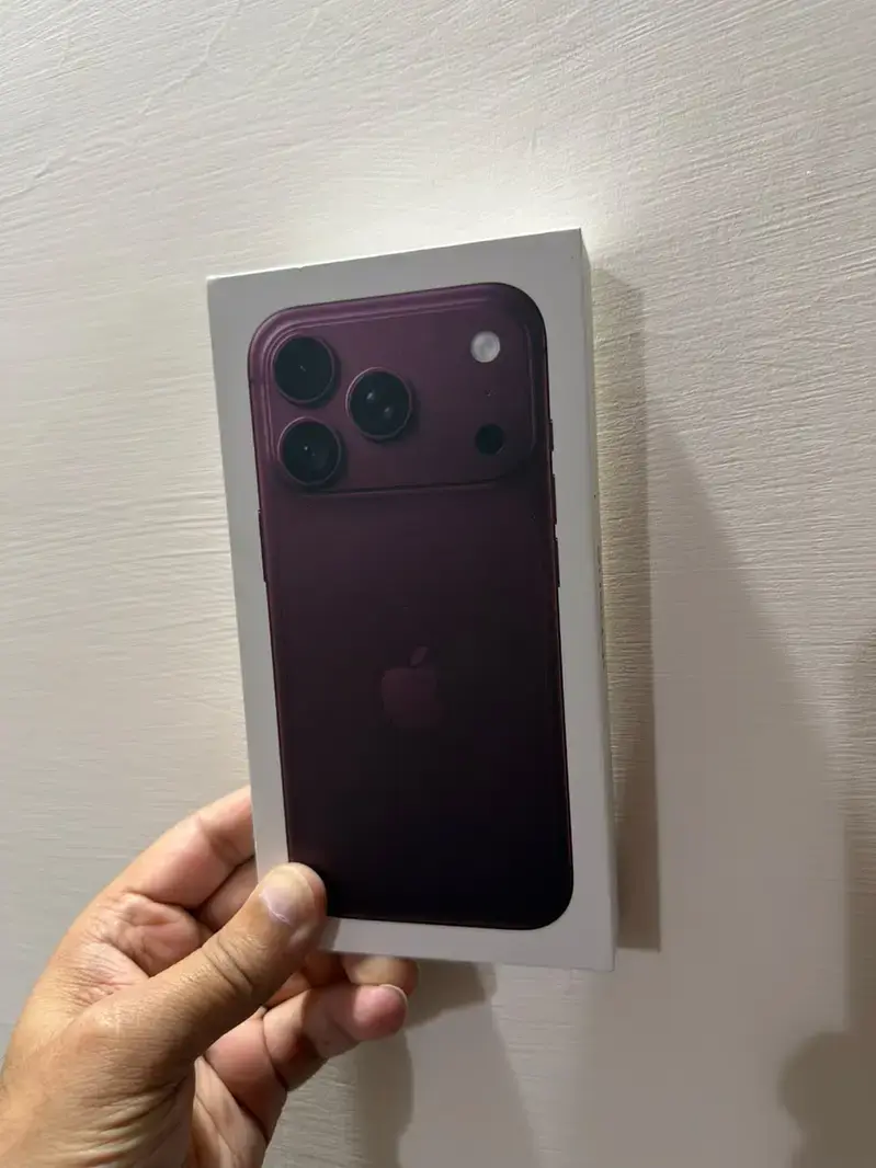 Apple iPhone 18 Pro — photo 3