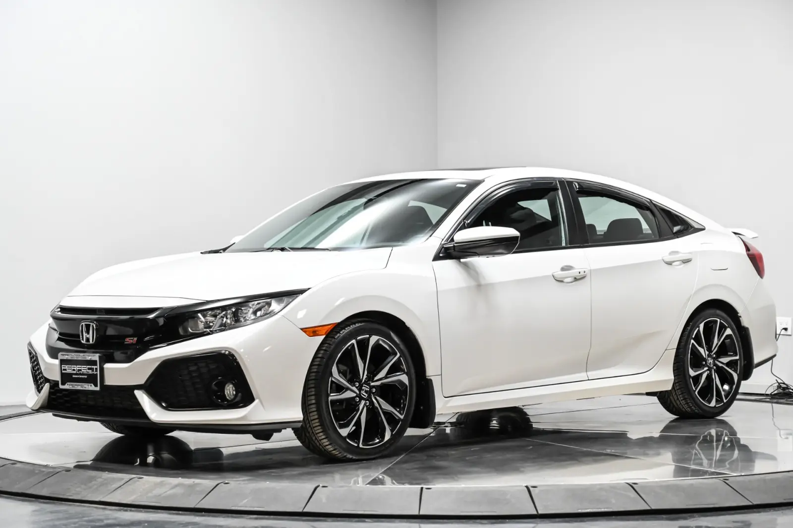 Honda Civic 2018 for Sale 1.8 i-VTEC Oriel CVT Automatic with Premium Features