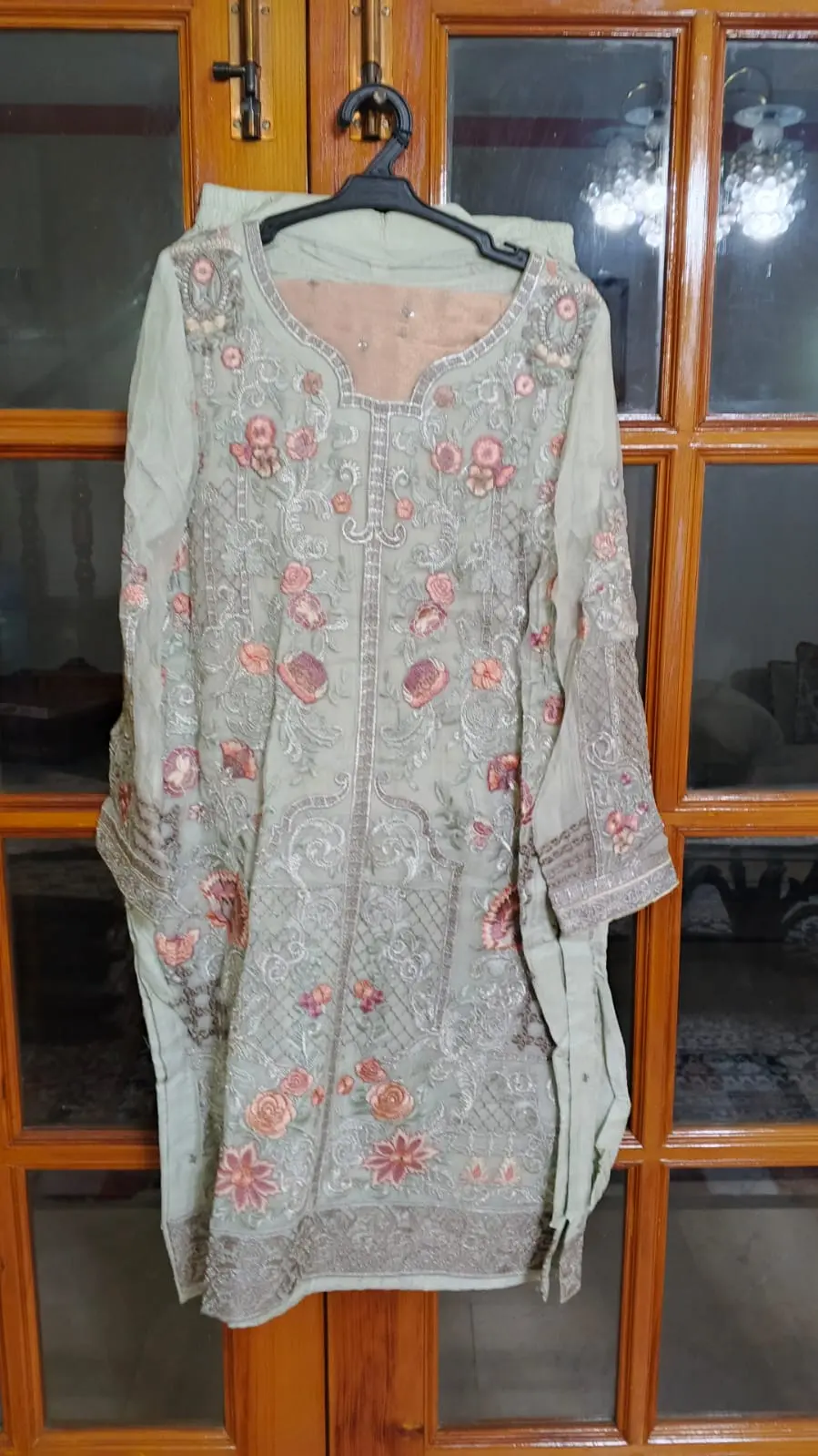 Stitched & Used Ladies clothes for sale ( Size is in between Medium to Large ) — photo 4