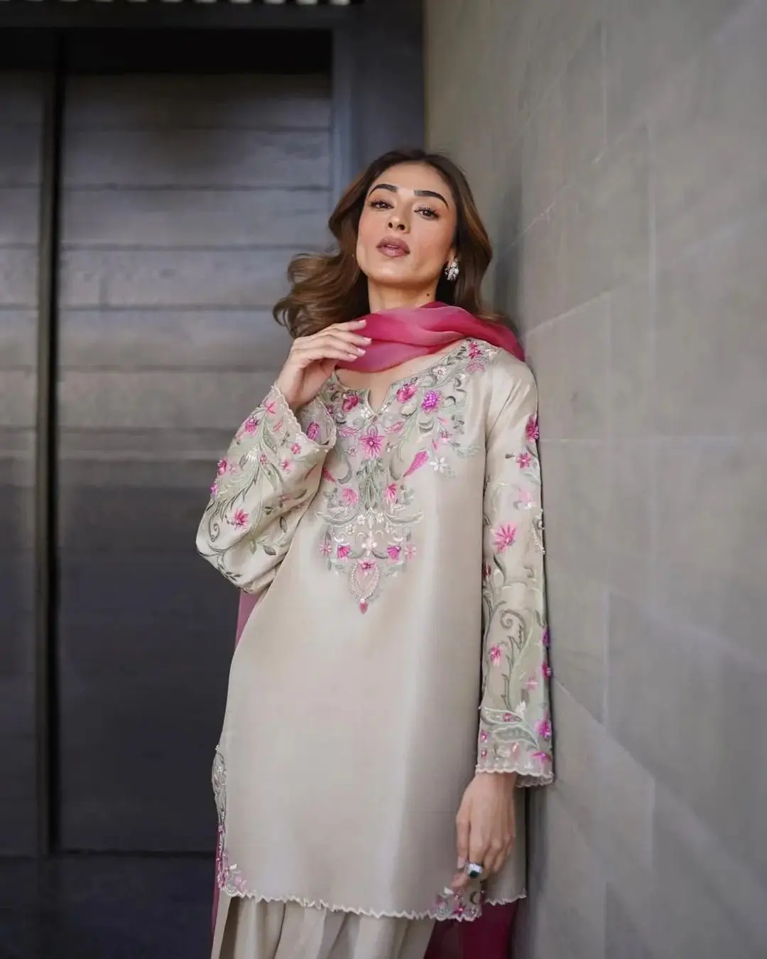 3pcs vaniya luxury slik suit — photo 2
