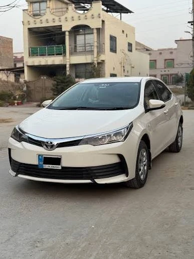Toyota Corolla GLi 2018 Automatic for sale — photo 3