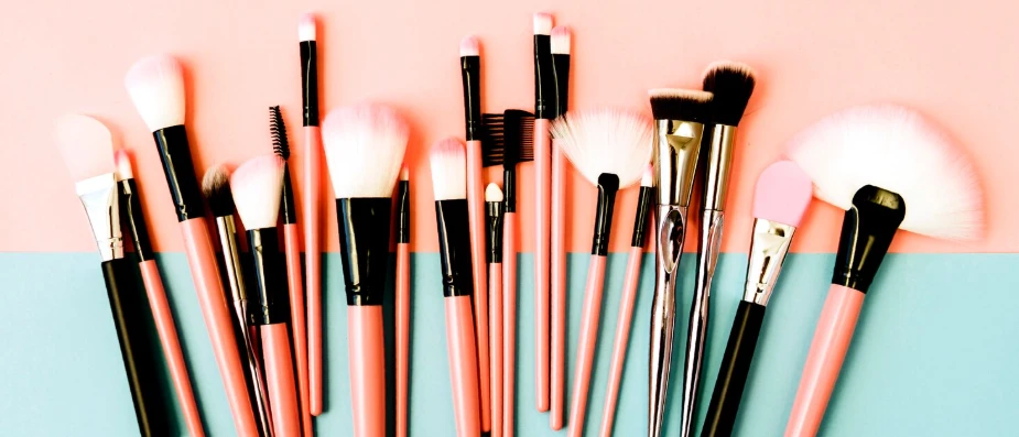 Best Makeup Brushes & Brush Sets in Pakistan – Complete Buying Guide